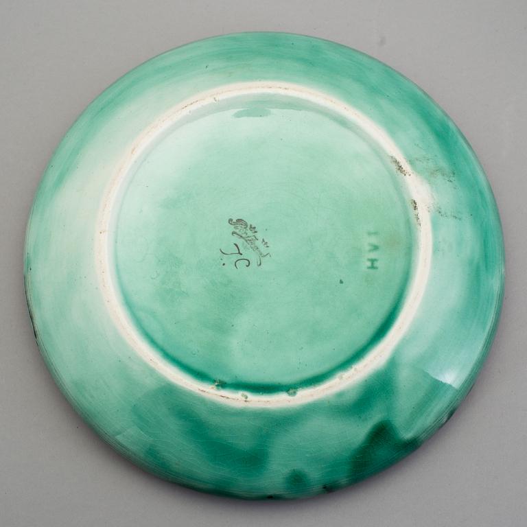 ILSE CLAESSON, "Serie V", skålar 2 st, assietter 7 st, och vas, flintgods. Rörstrand 1930-tal.