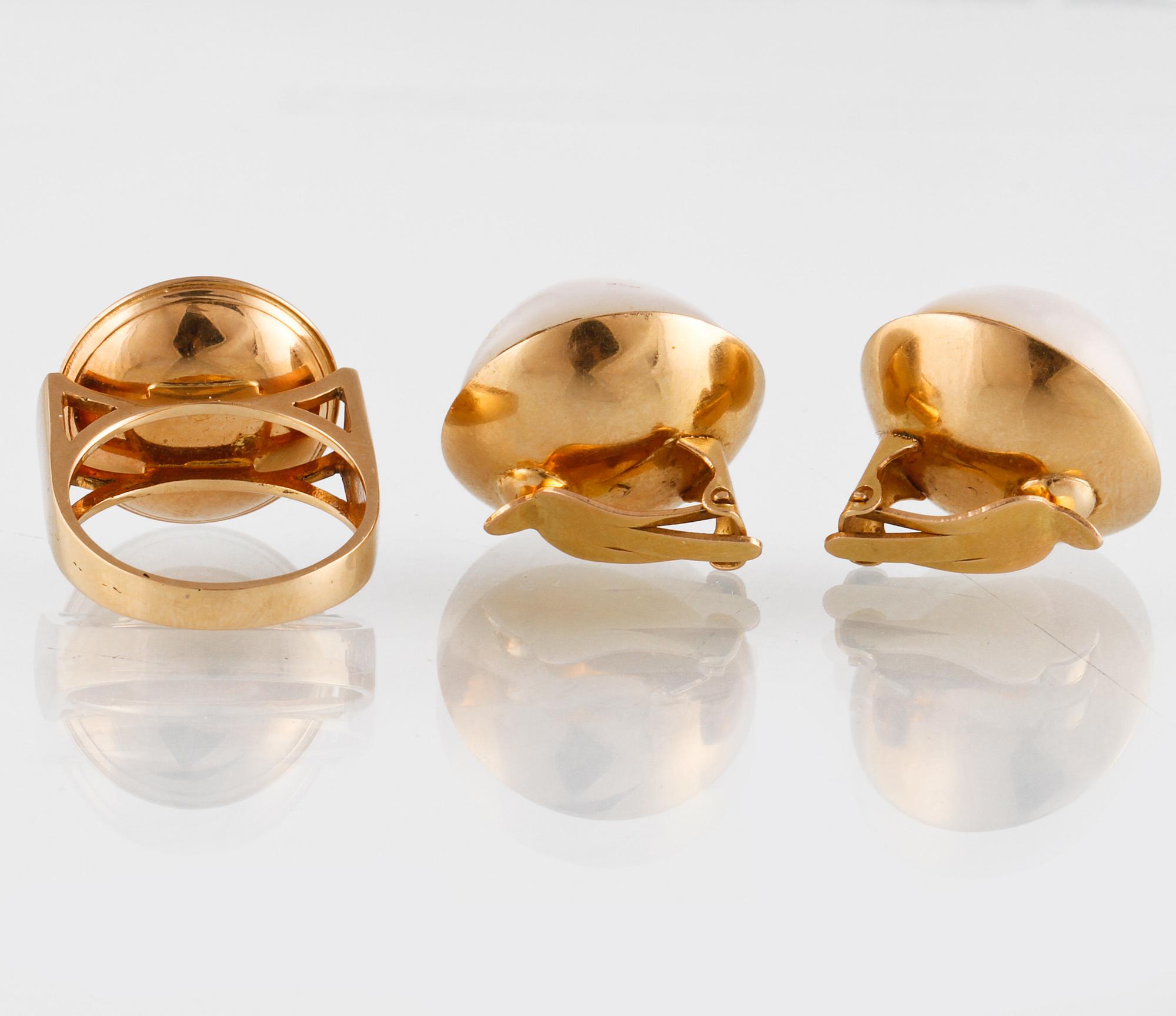 RING, SAMT ÖRHÄNGEN, 18K guld samt odlade halvpärlor, delvis Ceson, Göteborg.  Vikt 22,2 gram.