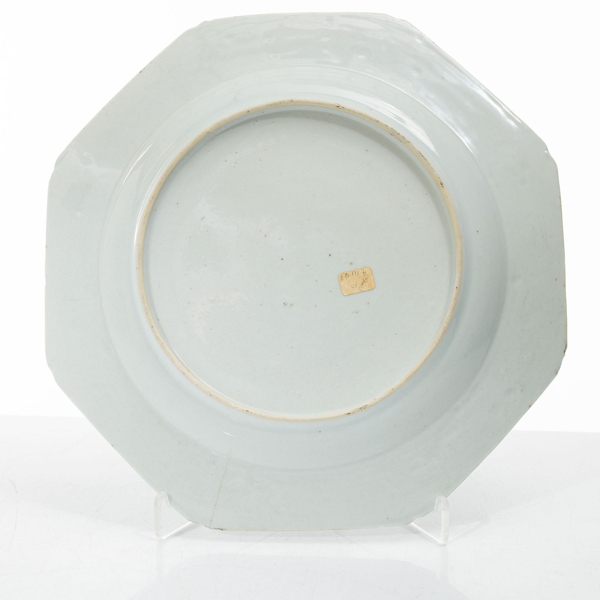 Two Chinese blue and white export porcelain dishes, Qing dynasty, Qianlong (1736-95).