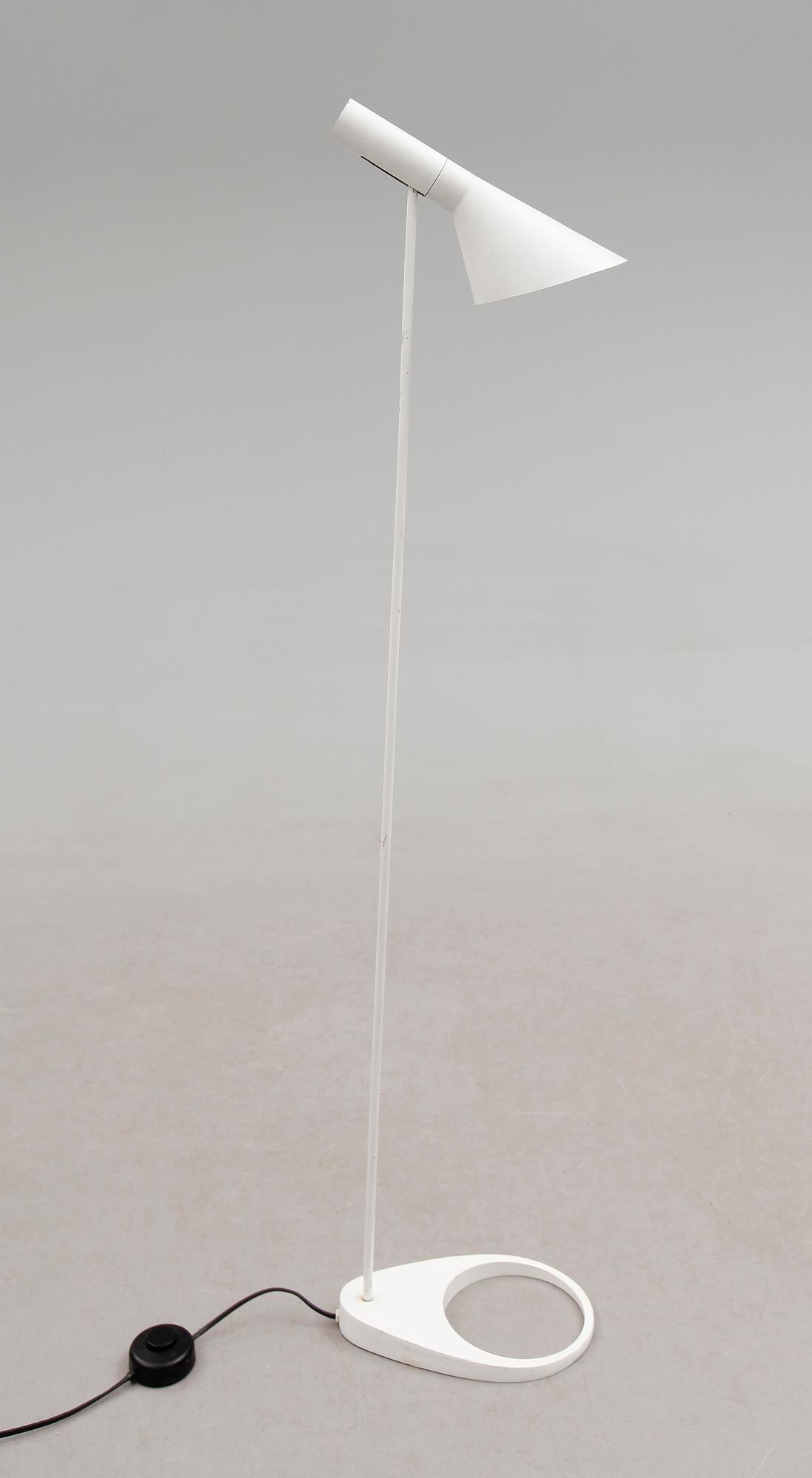 GOLVLAMPA, "AJ", Arne Jacobsen, Louis Poulsen, 1900-talets senare del.
