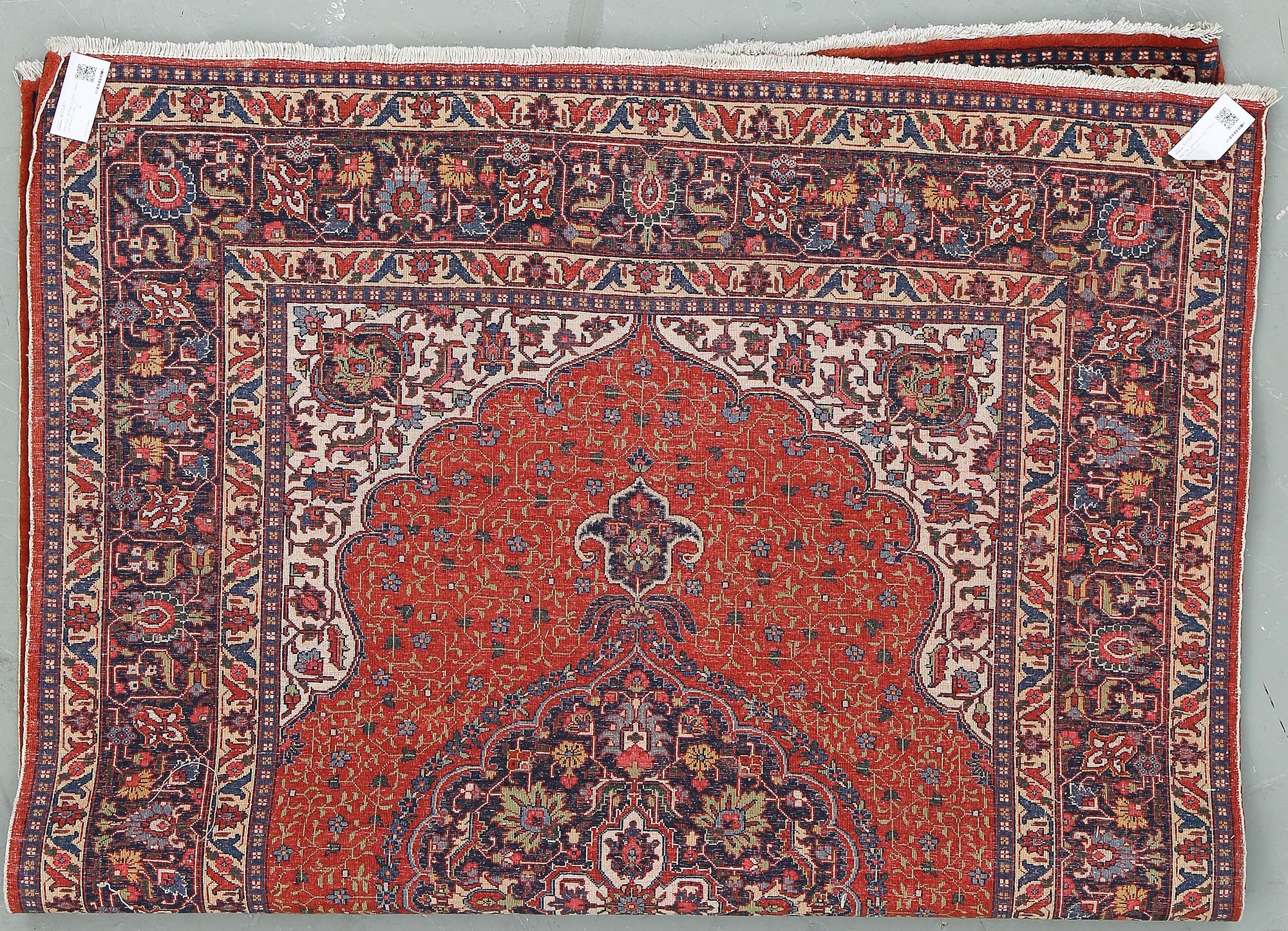 MATTA, semiantik/old Täbris. Ca 193x135 cm.