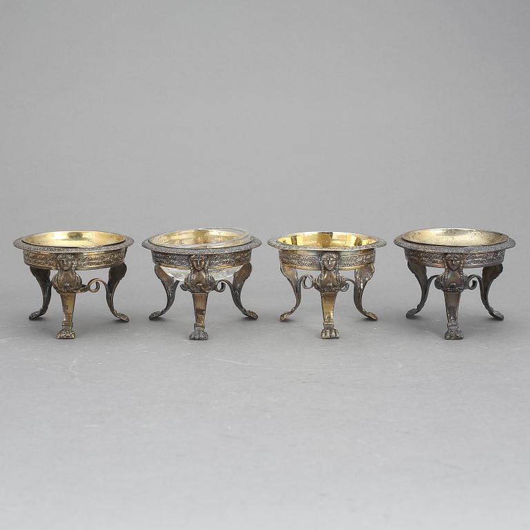 SALTKAR, 4 st, silver, empire, oidentifierad stämpel, troligen Tyskland, 1800-talets första hälft. Tot ca 393 gram.