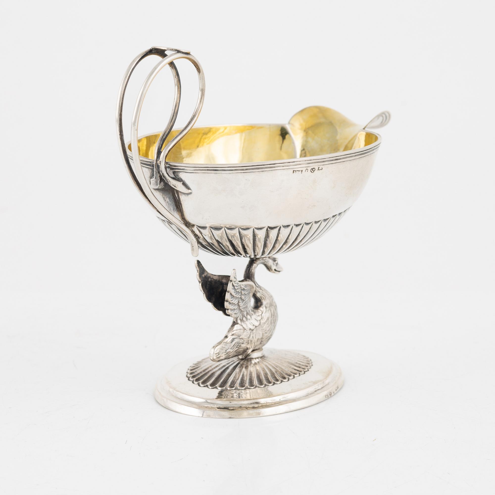 Johan Petter Grönvall, gräddkanna, silver, empire, Stockholm 1817.