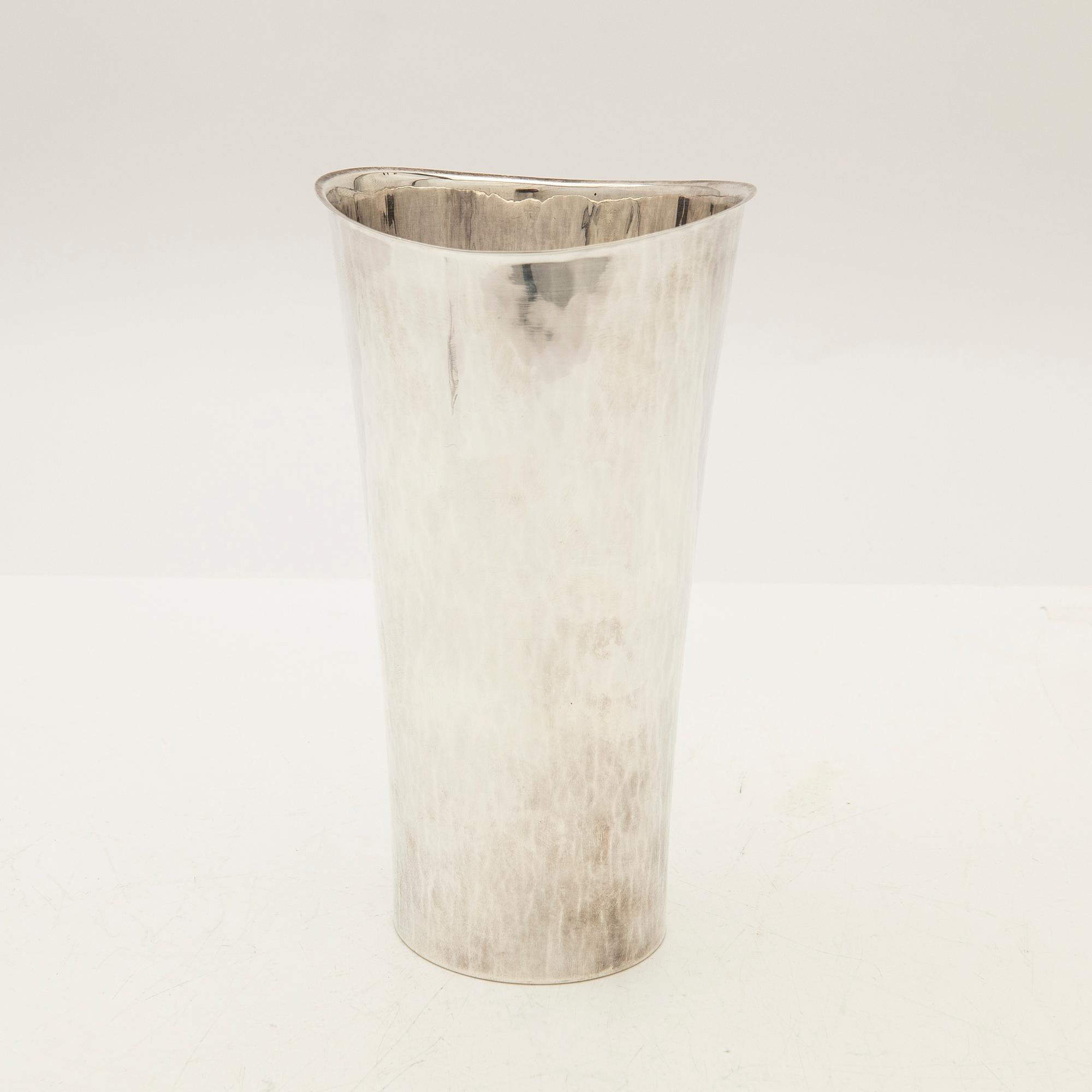 Eric Löfman, vase, silver, MGAB, Uppsala, 1966.
