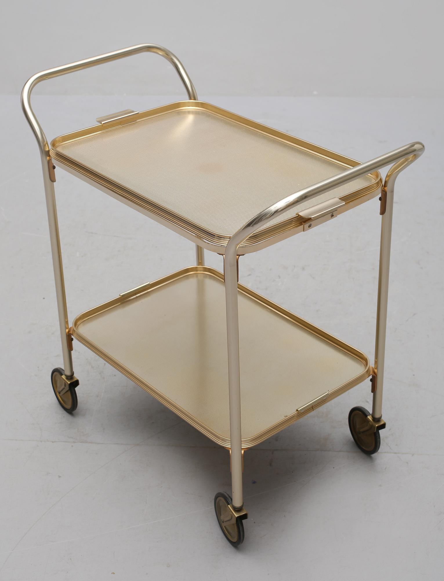 SERVERINGSVAGN, 1900-talets andra hälft.