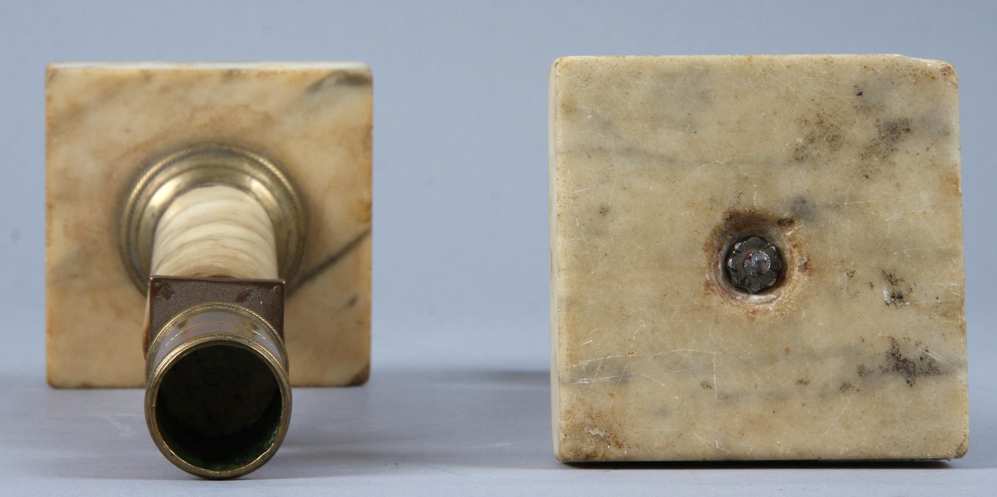 LJUSSTAKAR, ett par, sengustavianska, 1800-tal.