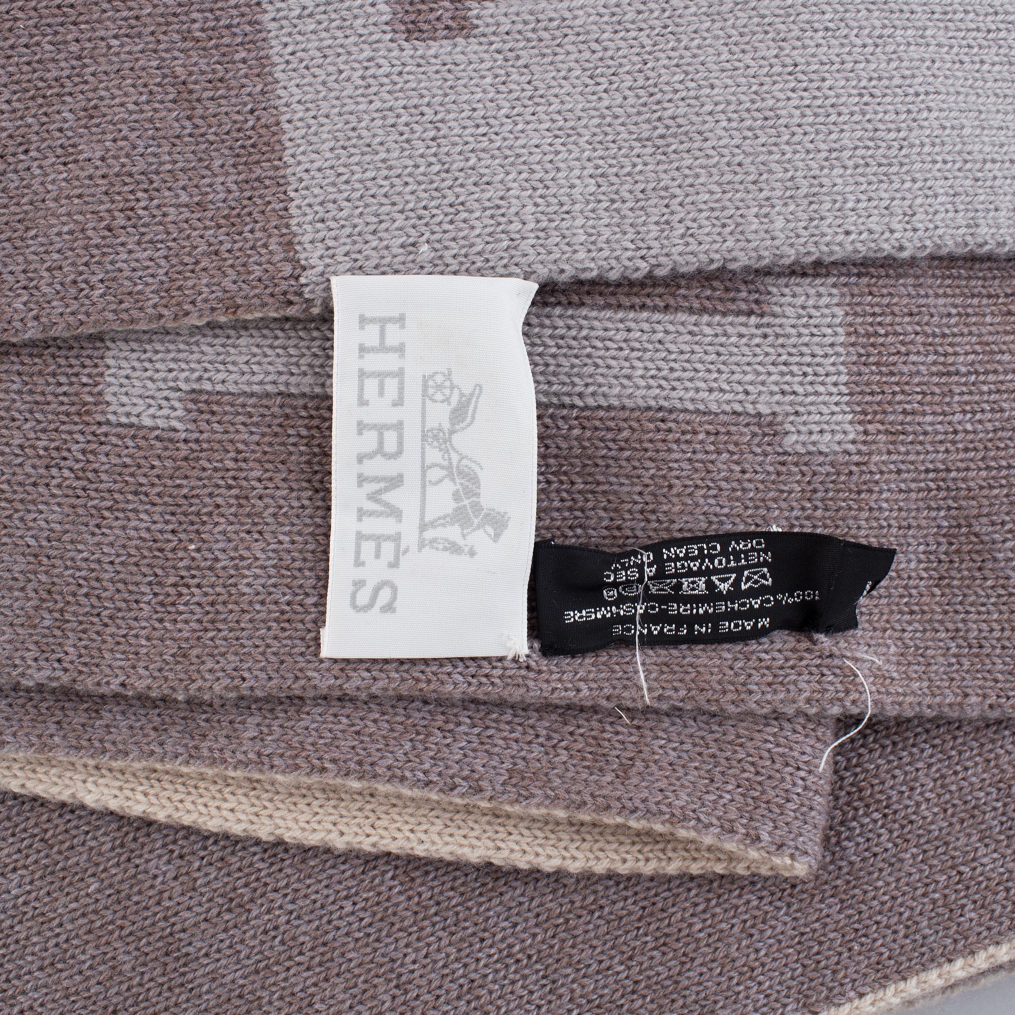 Hermès, cashmere throw blanket.