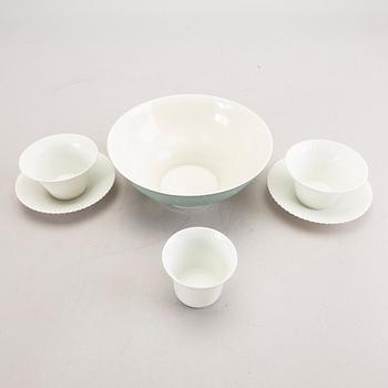 Aune Siimes, Skålar 2 st samt koppar med fat 2 st signerade Arabia 1900-talets andra hälft.