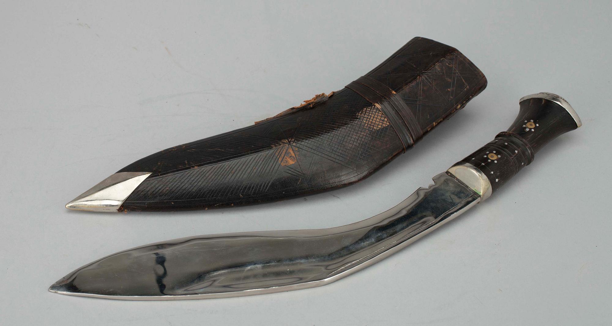 DOLKAR, 3 st, 1900-talets mitt.