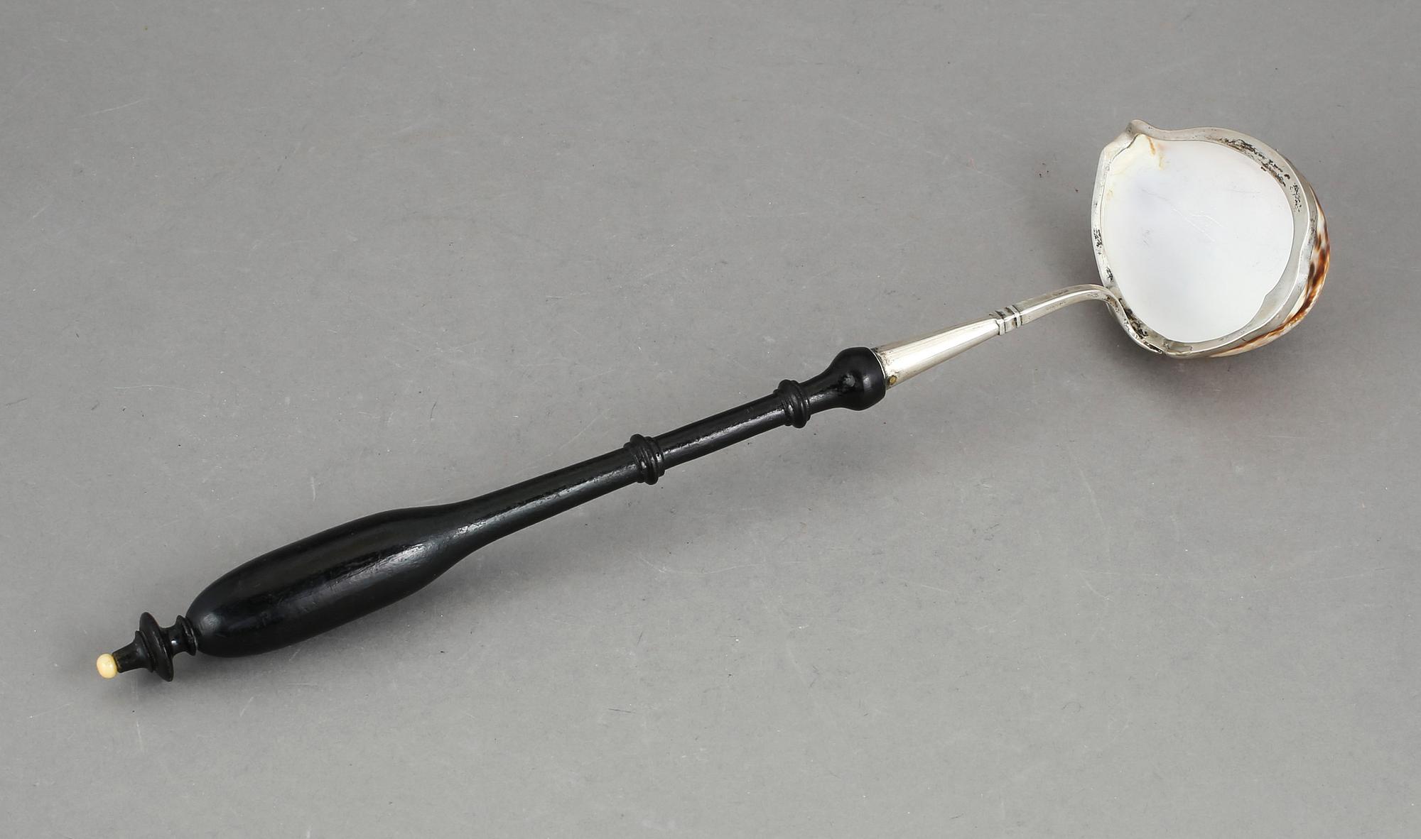 BÅLSLEV, silver samt snäcka, Otto Wilhelm Kjellberg, Västerås, 1850.