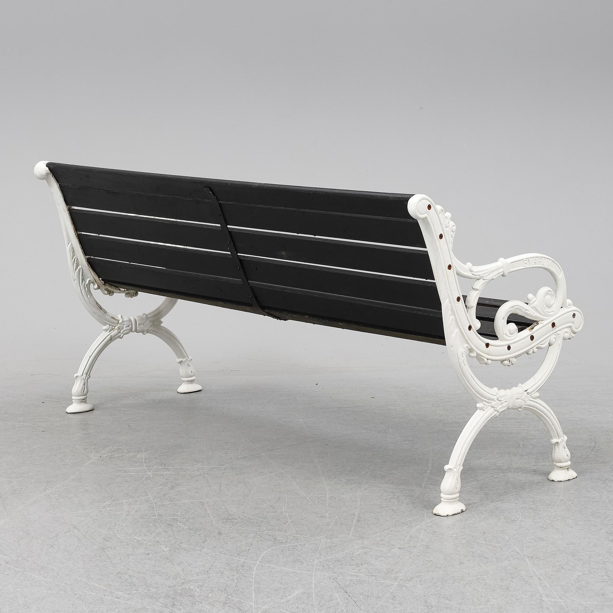 A garden sofa, Byarum.