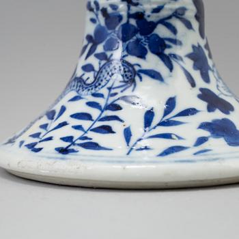 Four chinese 19th century blue and white porcelain candle holders. Qing dynasty.
