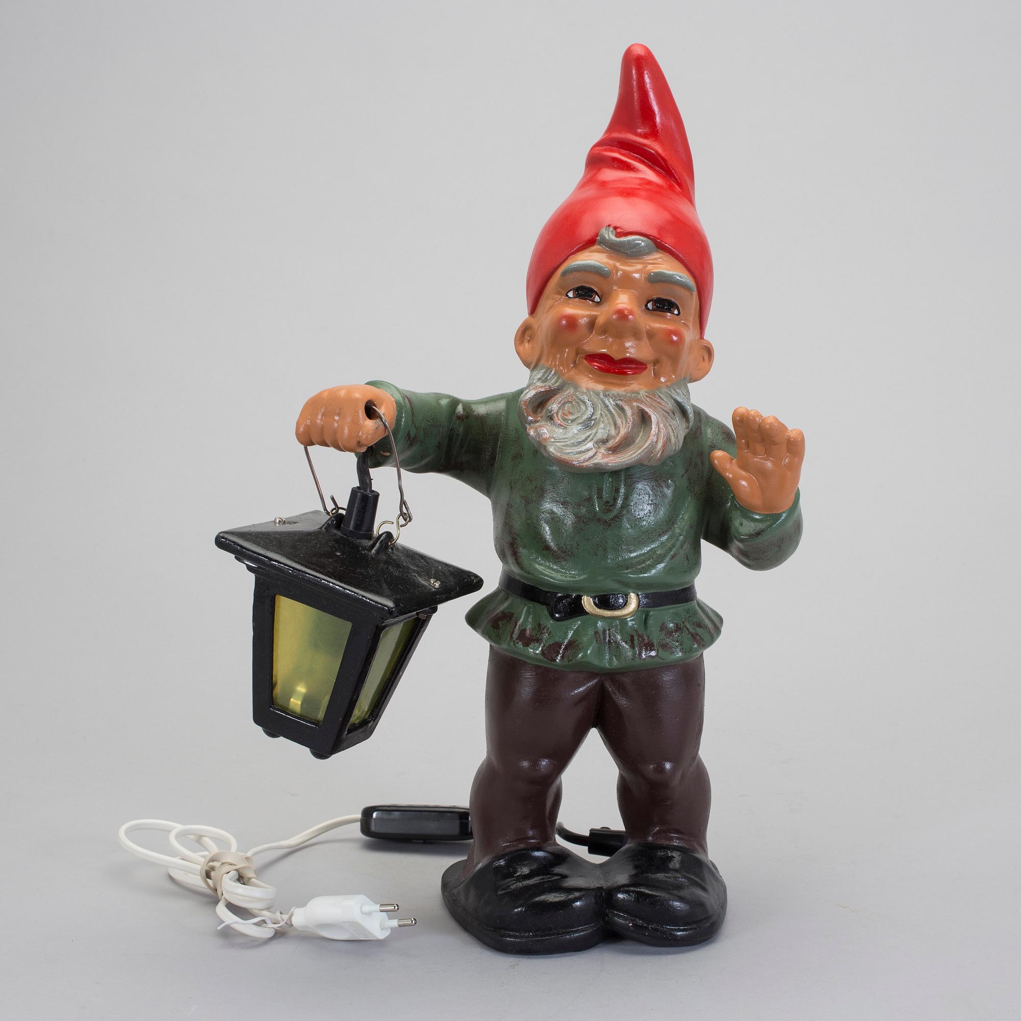 TOMTE med LYKTA, lergods, Heissner, 1900-talets andra hälft.