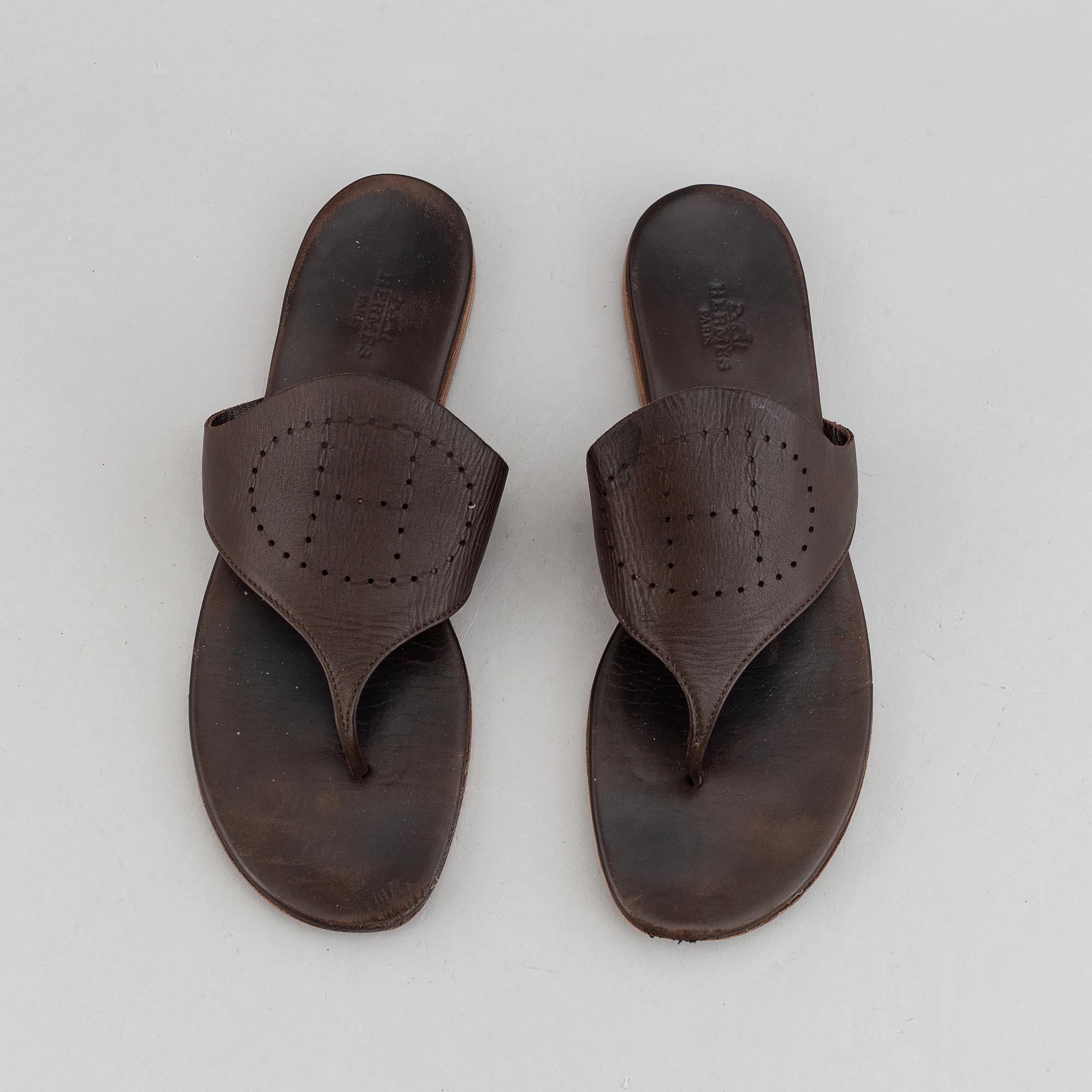 Hermès, a pair of leather sandals, size 39.