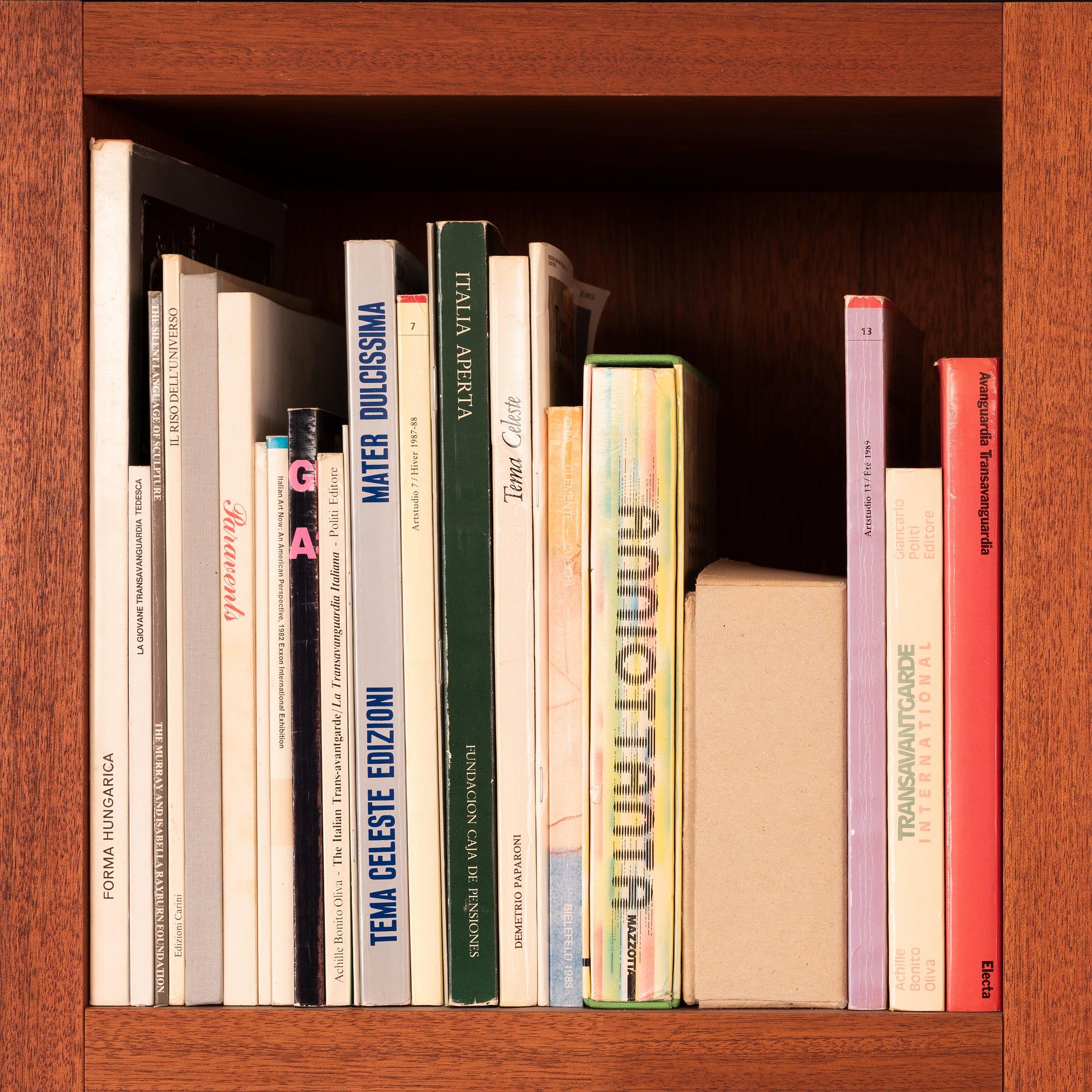 Jan-Eric Löwenadlers betydande och omfattande referensbibliotek av konstlitteratur.