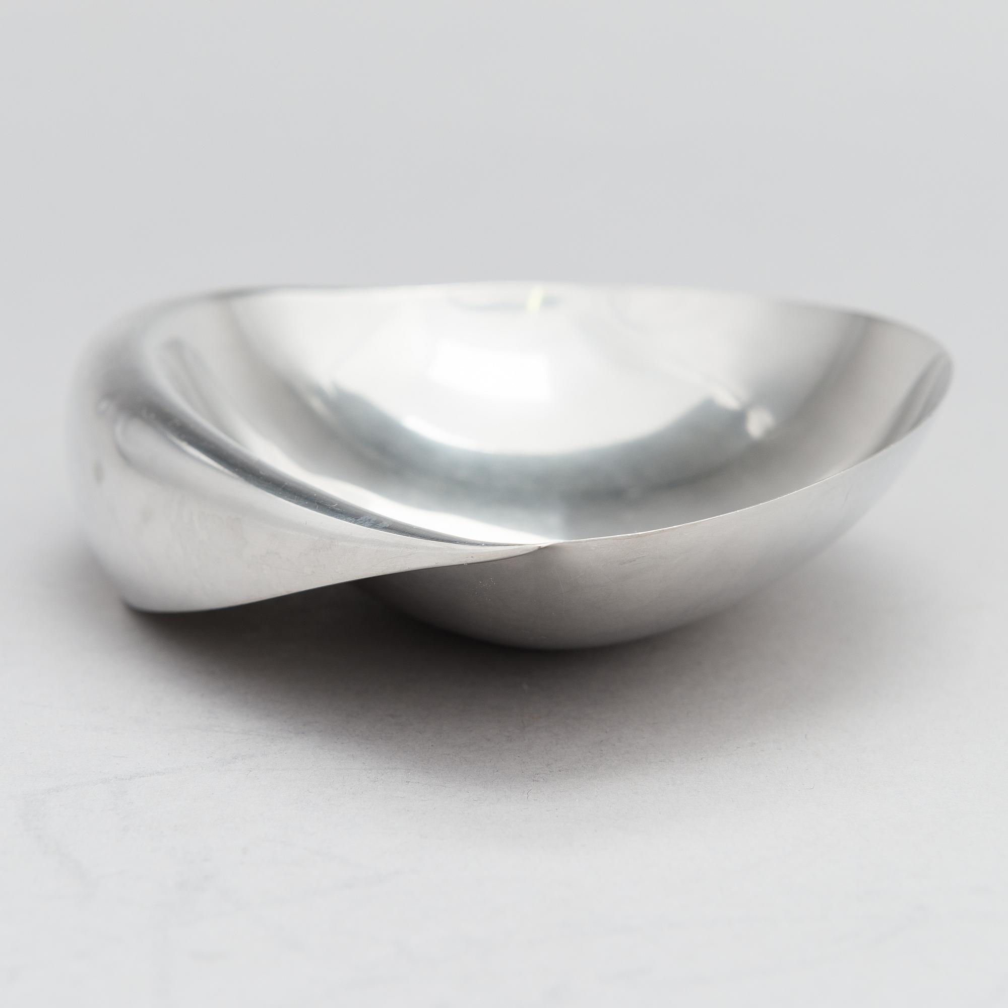 Tapio Wirkkala, skål, silver (916), Kultakeskus, Tavastehus 1958.