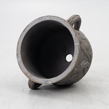 Ivar Johnsson, Garden urn, "Diana urn", Näfveqvarn Works, 1920s.