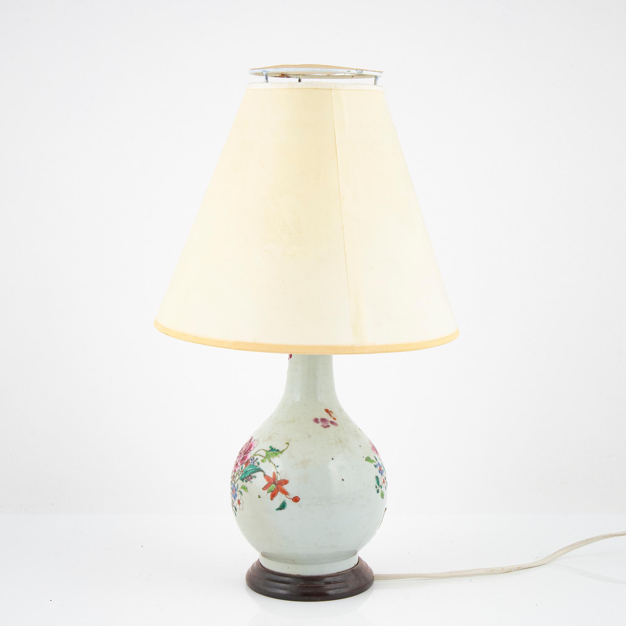 A famille rose export porcelain vase, turned into a table lamp, Qing dynasty, Qianlong (1736-95).