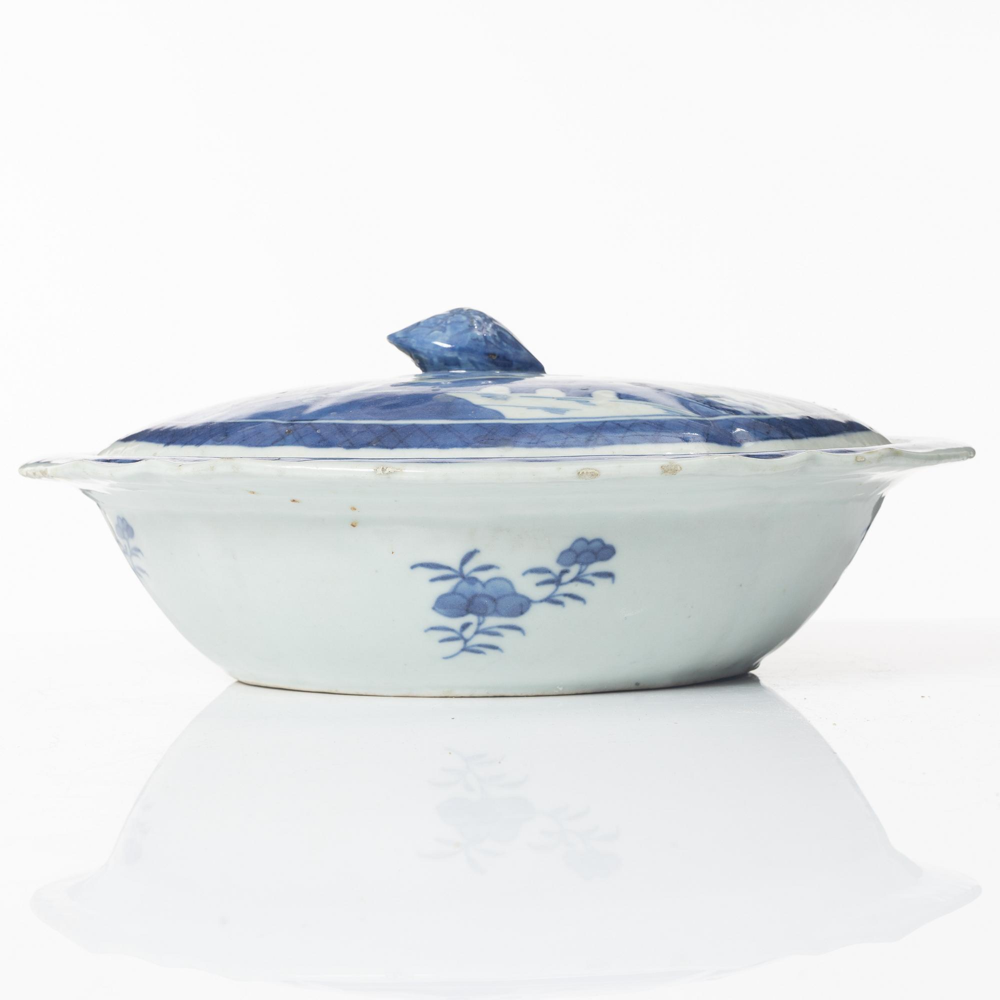 Terrin med lock, kompaniporslin, Kina, Qingdynastin, 1800-tal.