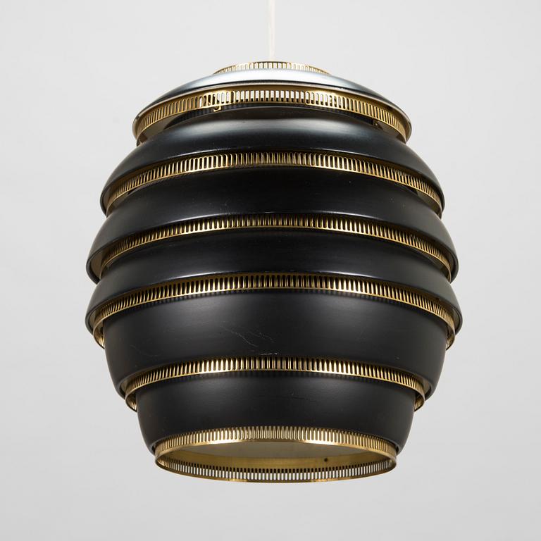 Alvar Aalto, a pendant lamp A332, 'Beehive' for Valaistustyö.