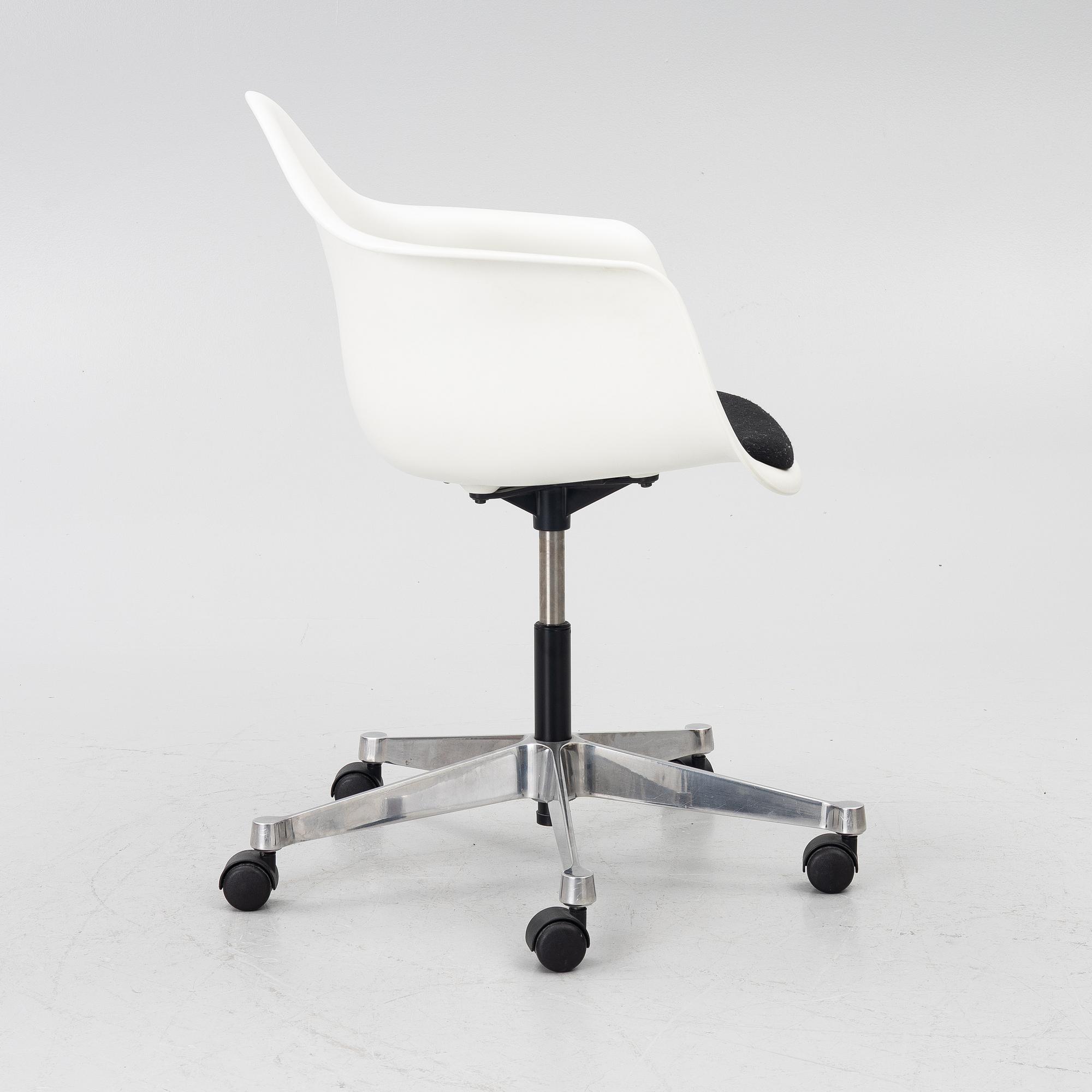Charles & Ray Eames, a 'Plastic Chair PACC' desk chair, Vitra, 2010.