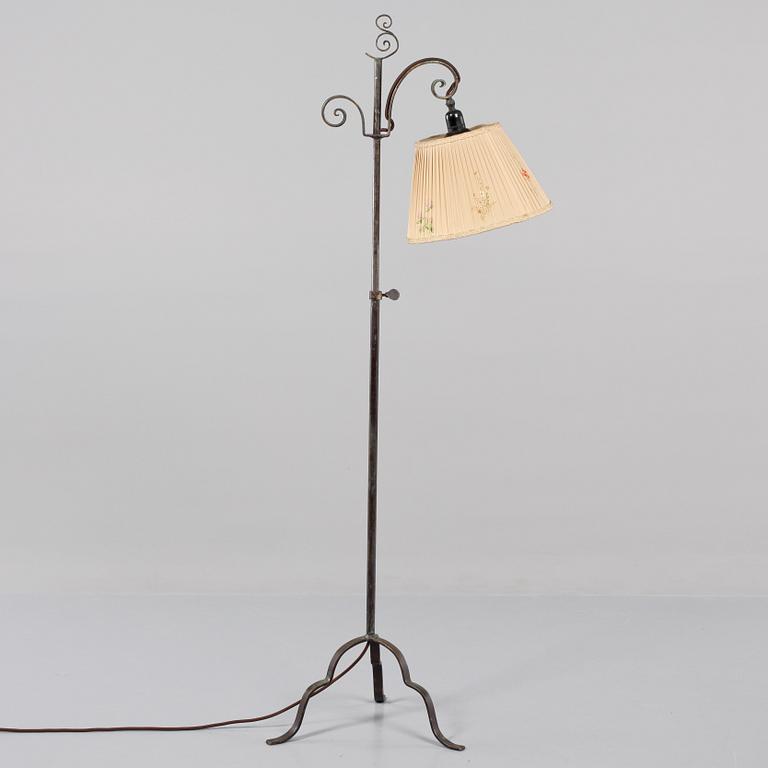 GOLVLAMPA, tidigt 1900-tal.