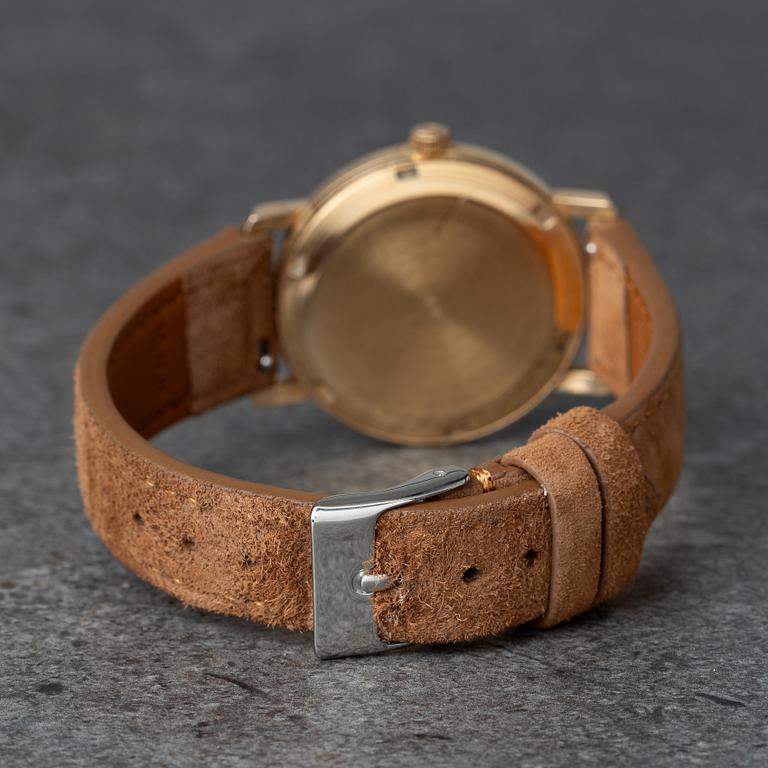 Universal Genève, Polerouter, "Salmon Dial", ca 1960.