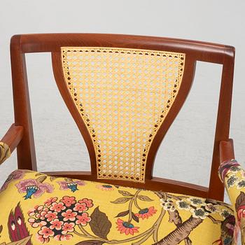 Josef Frank, karmstol, modell 969, Firma Svenskt Tenn.