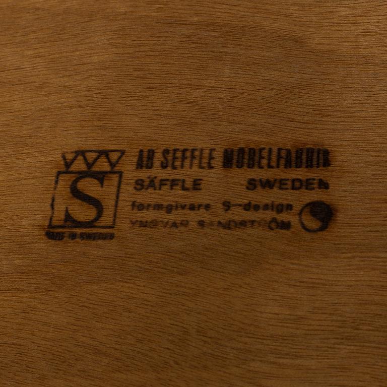 A circa 1960s coffee table by Yngvar Sandström for Seffle Möbelfabrik.