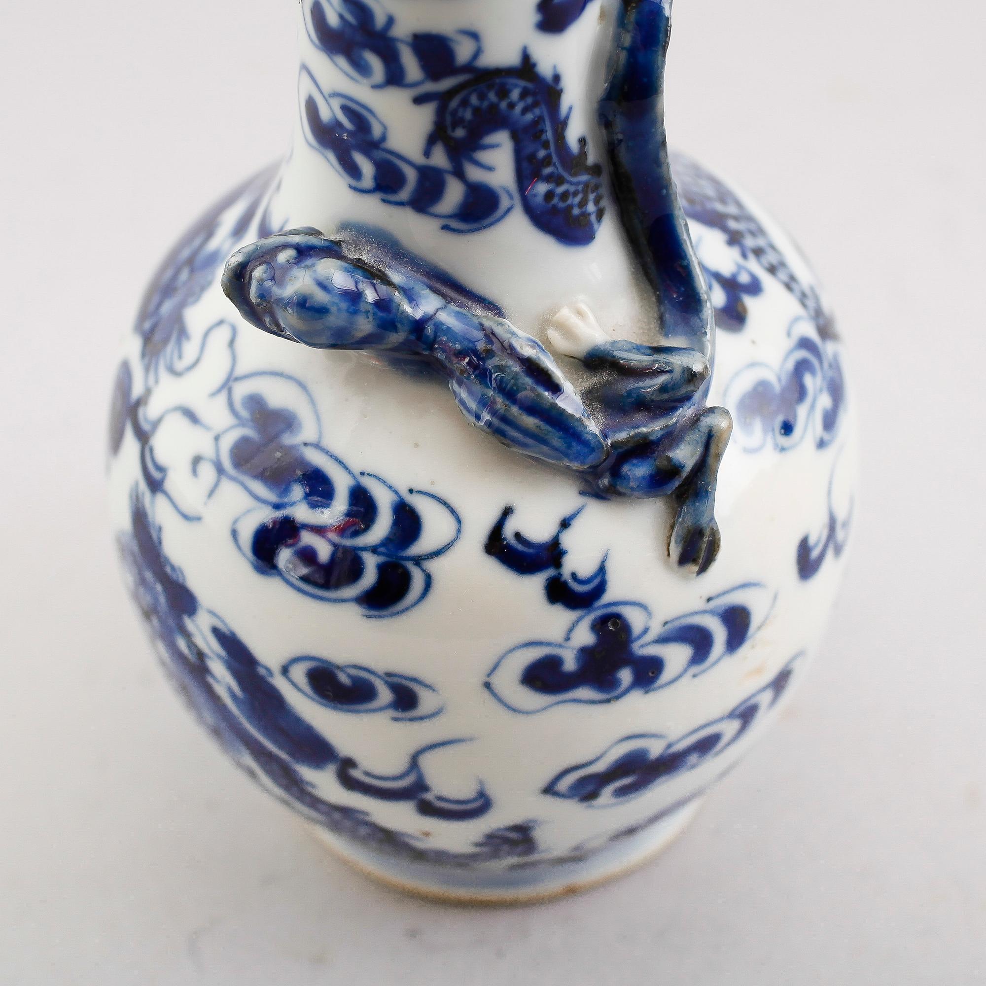 VAS, porslin, Kina, troligen 1700-tal.