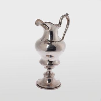 VINKANNA, silver, otydliga stämplar. Vikt 587 g.