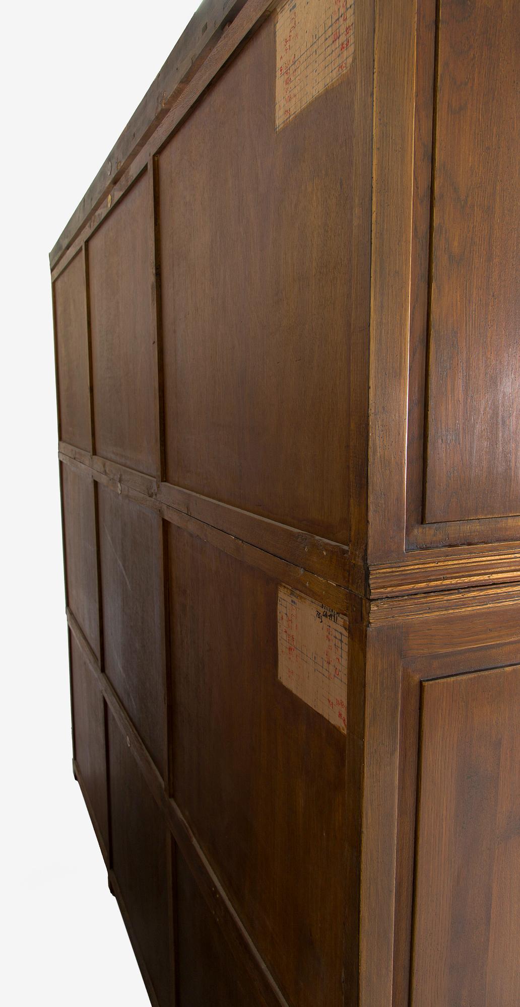 Vitrin / Skåp, modell Clifton ta Fritzies tillverkare Club Vintage Interiors 2011-2017.