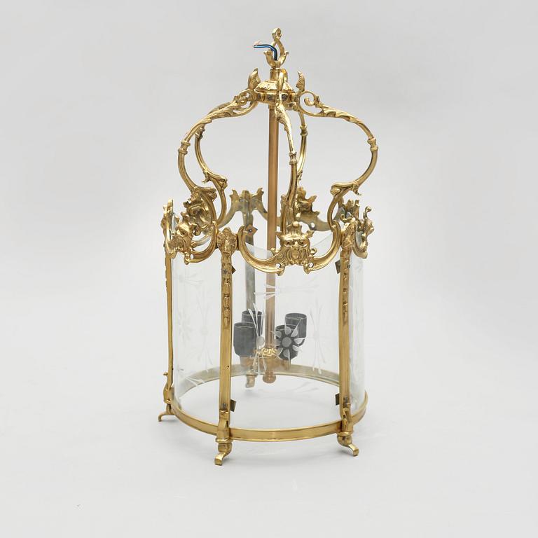 TAKLAMPA, 1900-talets andra hälft. Höjd 68 cm.
