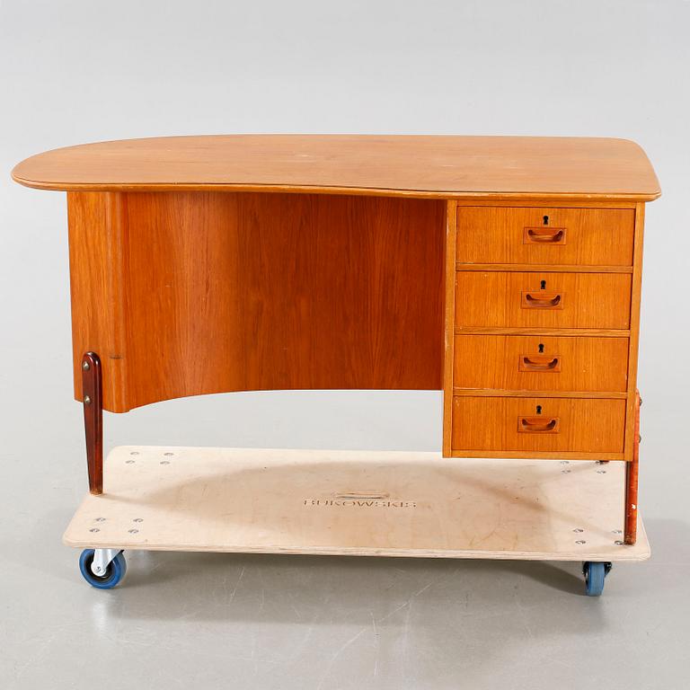 A 1950/60s desk.