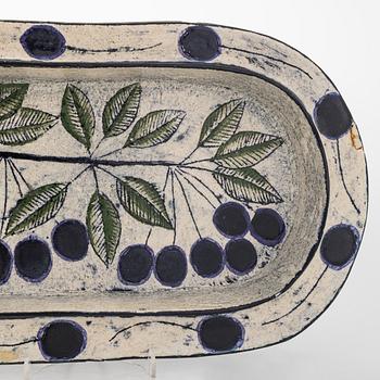 Birger Kaipiainen, a ceramic decorative plate, signed Kaipiainen.
