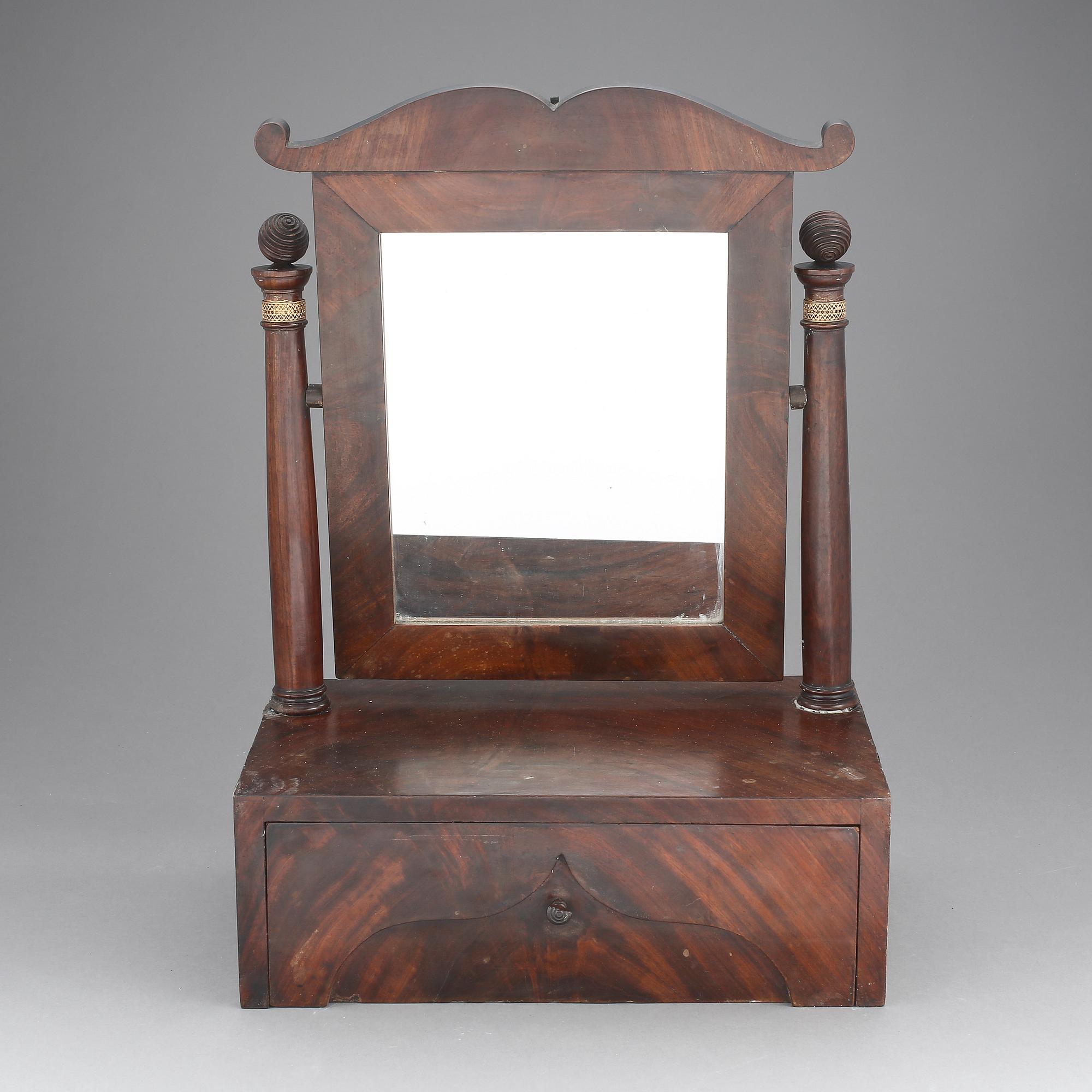 LÅDSPEGEL, Karl Johan, 1800-talets första hälft.