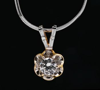 HÄNGE, briljantslipad diamant ca 0.50 ct. vvs. 4 små  trapezeslipade diamanter. 18K guld. Vikt 7,3 g.