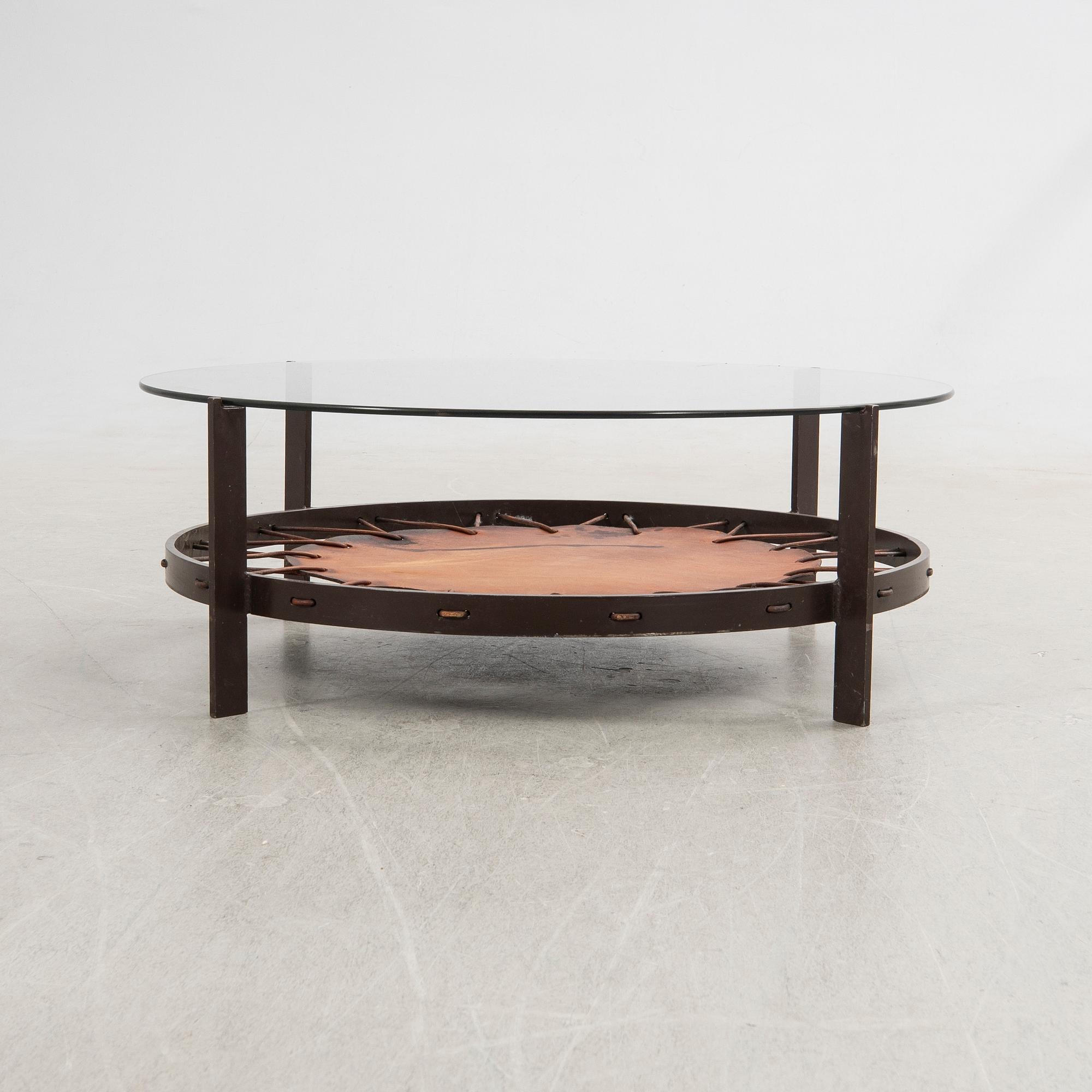 Coffee table, late 20th century/early 21st century.