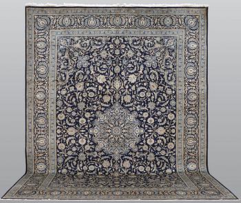 A carpet, Kashan, ca 423 x 313 cm.