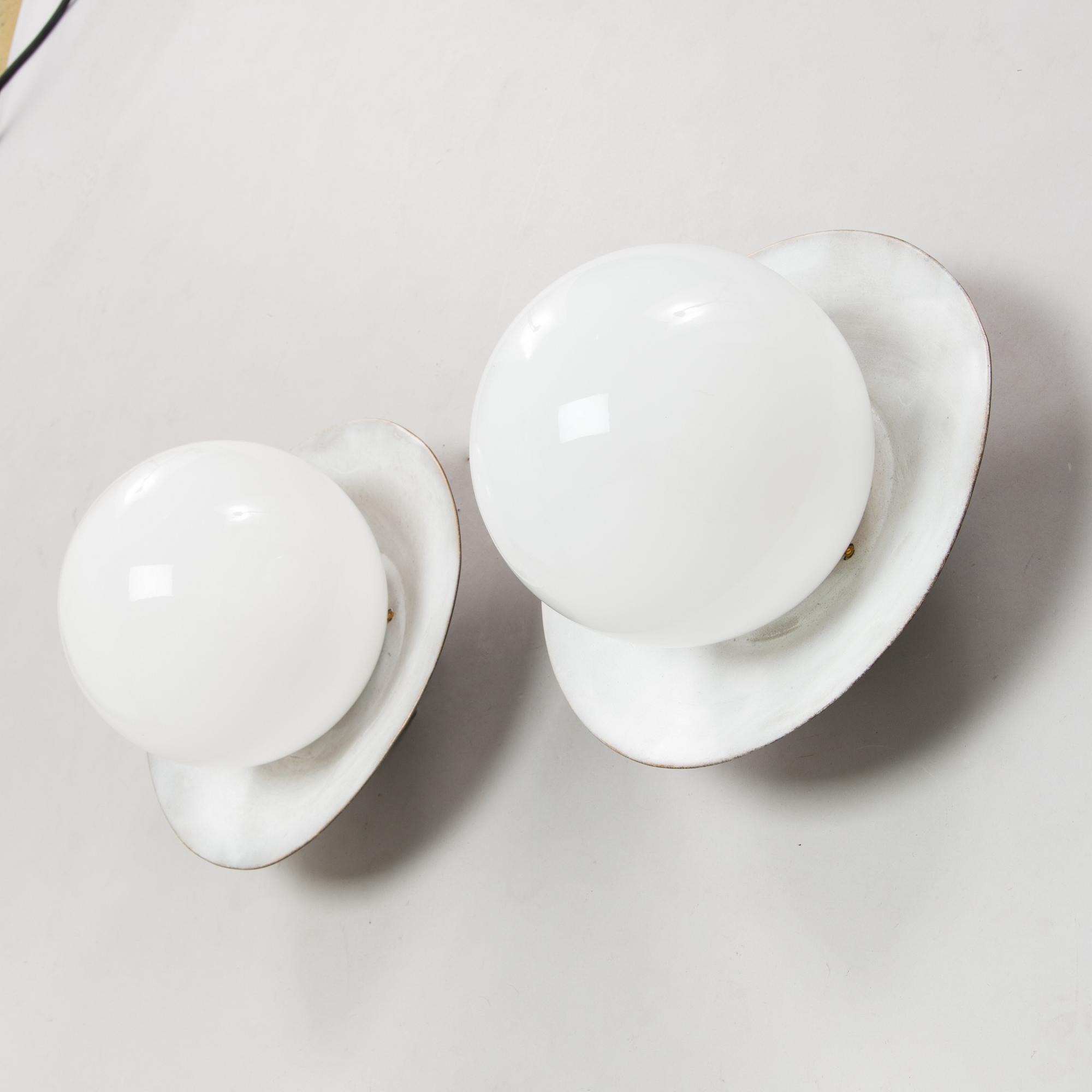 Paavo Tynell, vägg/taklampor, ett par, utebelysning, Idman 1900-talets mitt.