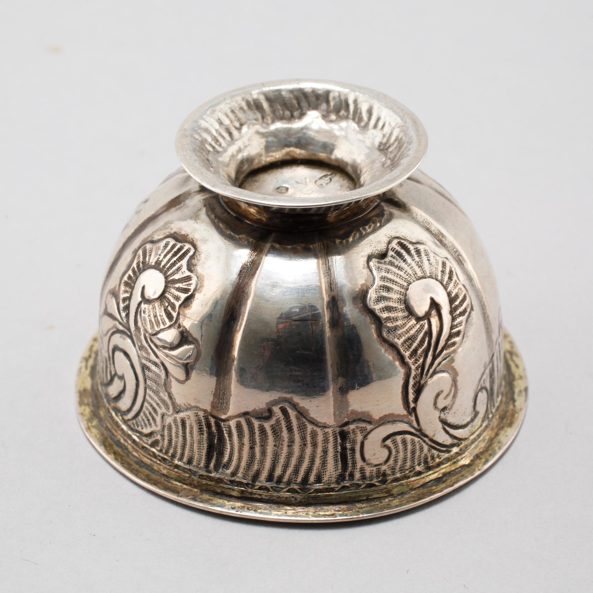 Petter Röding, Varberg (v 1741-1763), tumlare 2 st, silver samt en tumlare, ostämplad.