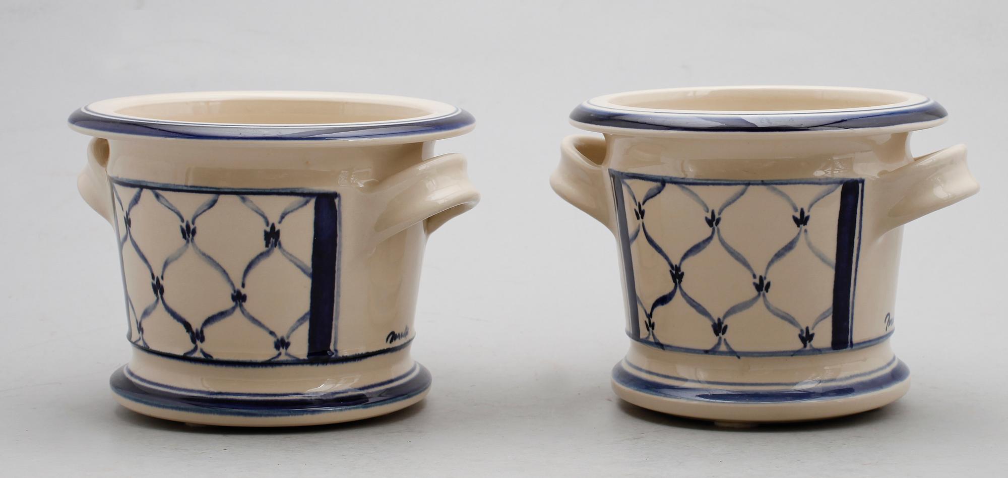 YTTERFODER 1 par, samt kokboksställ.