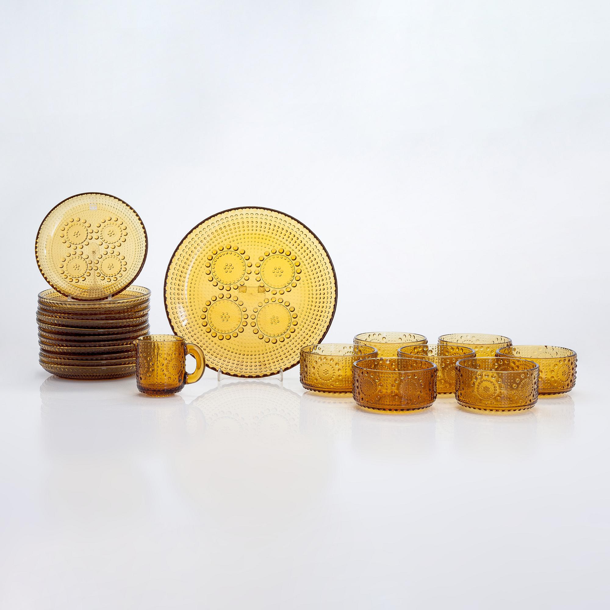 Nanny Still, a 21-piece set of 'Grapponia' glass tableware for Riihimäen Lasi, Finland.