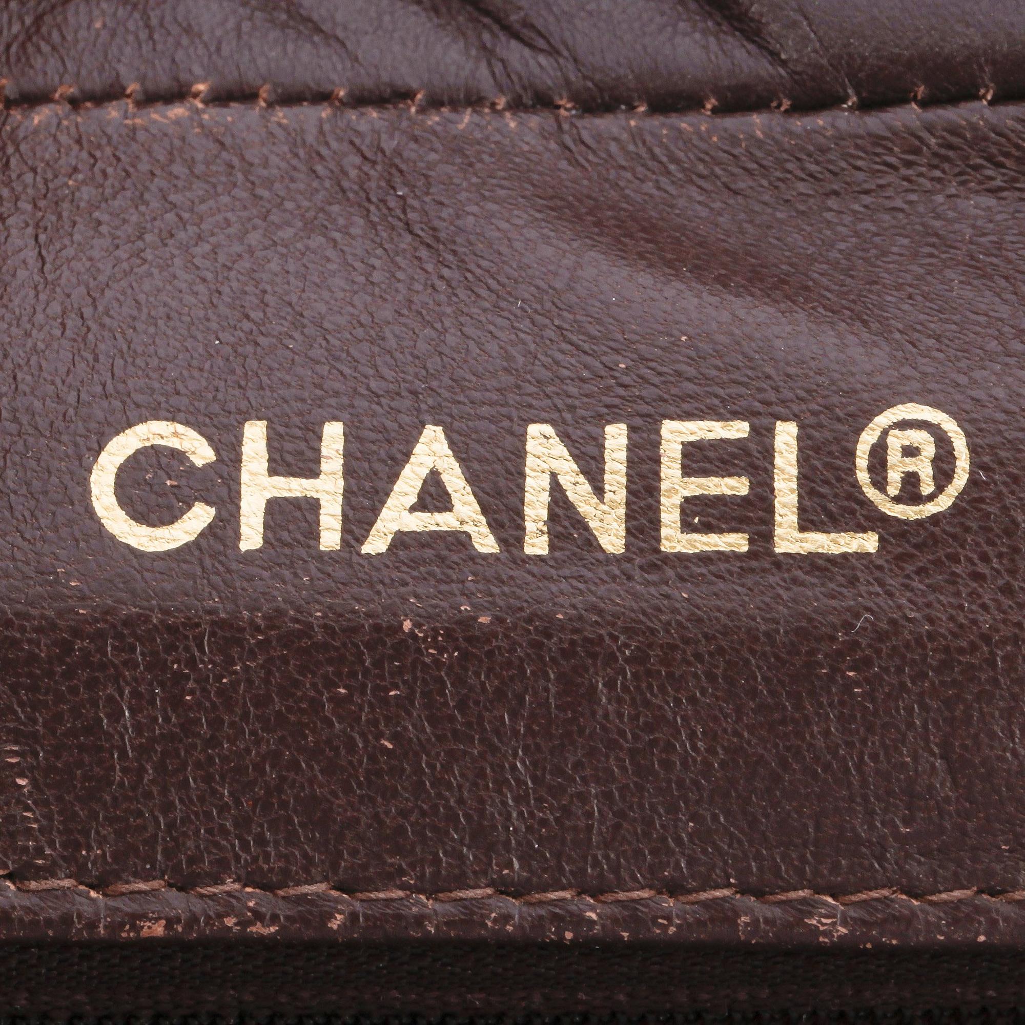 CHANEL, axelremsväska, 1980-tal.