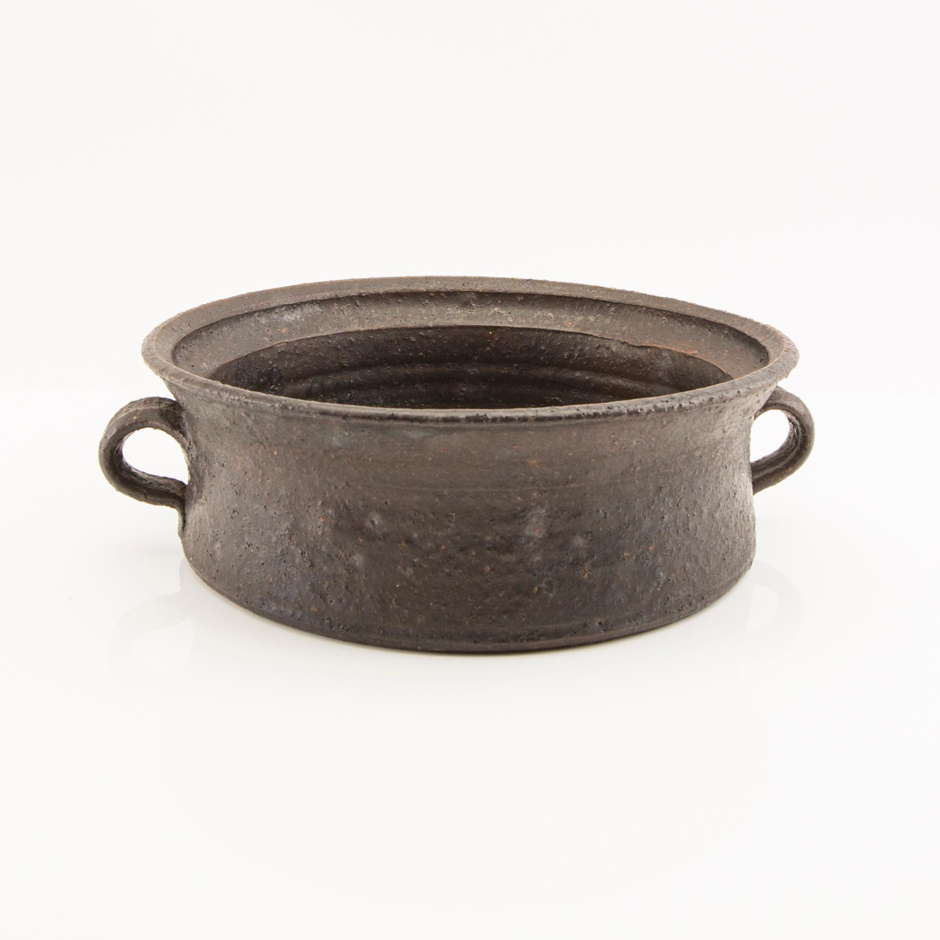 Kyllikki Salmenhaara, bowl, chamotte stoneware, signed in the base KS Arabia.