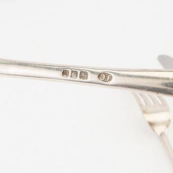 Josiah Williams & Co (David Landsborough Fullerton), cutlery 24 pcs silver London England early 20th century.