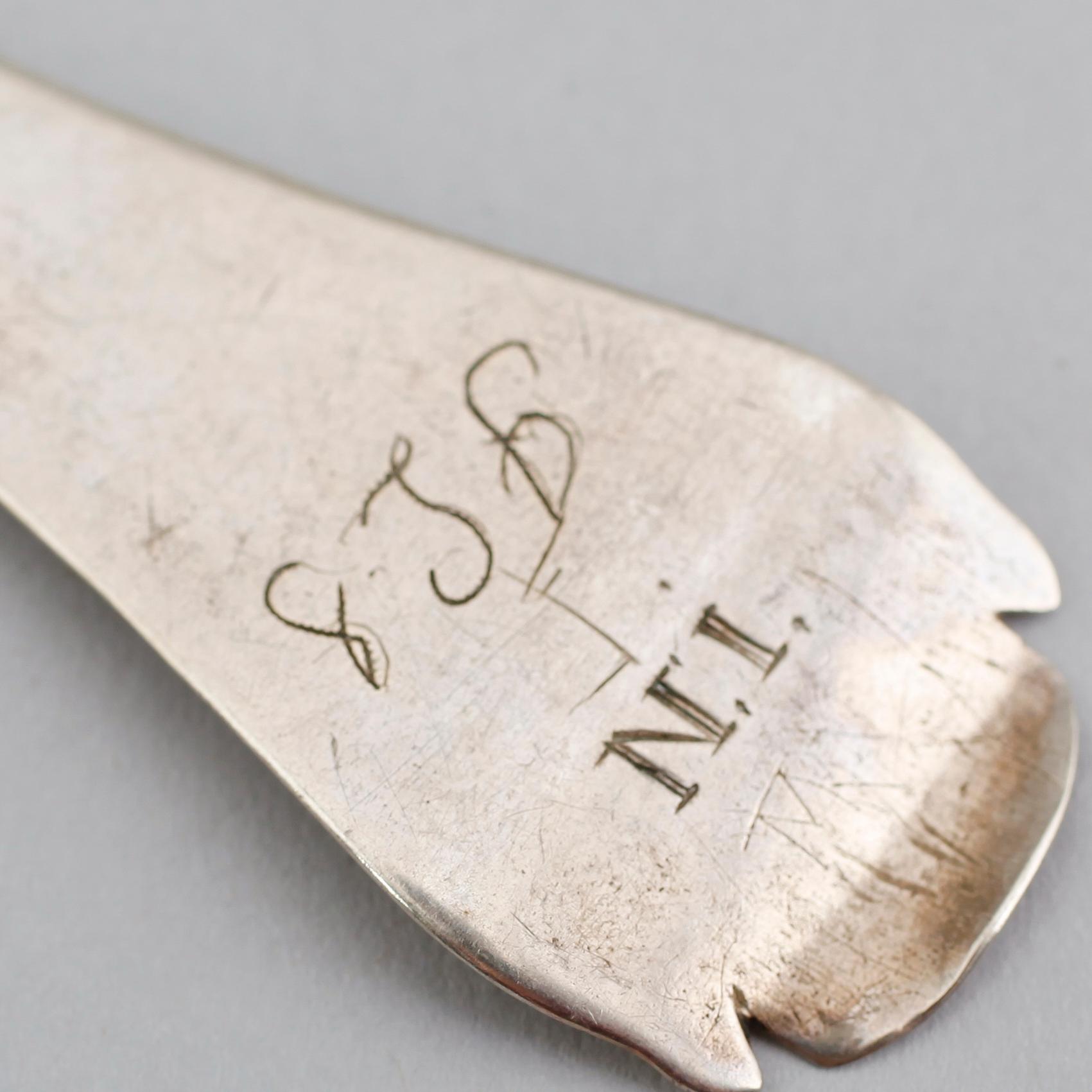 SKED, silver, märkt HF, sannolikt 1700-tal. Vikt ca 38 gram.