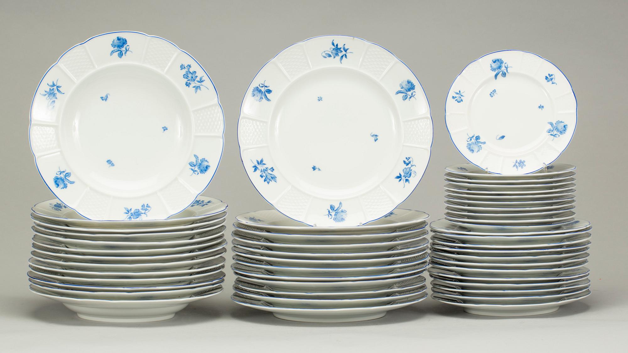 MATSERVIS,porslin, 87 delar, Rosenthal Bavaria.
