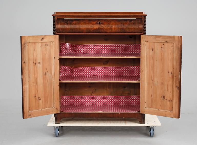 SKÄNK, nyrenässans. 1800-talets slut.