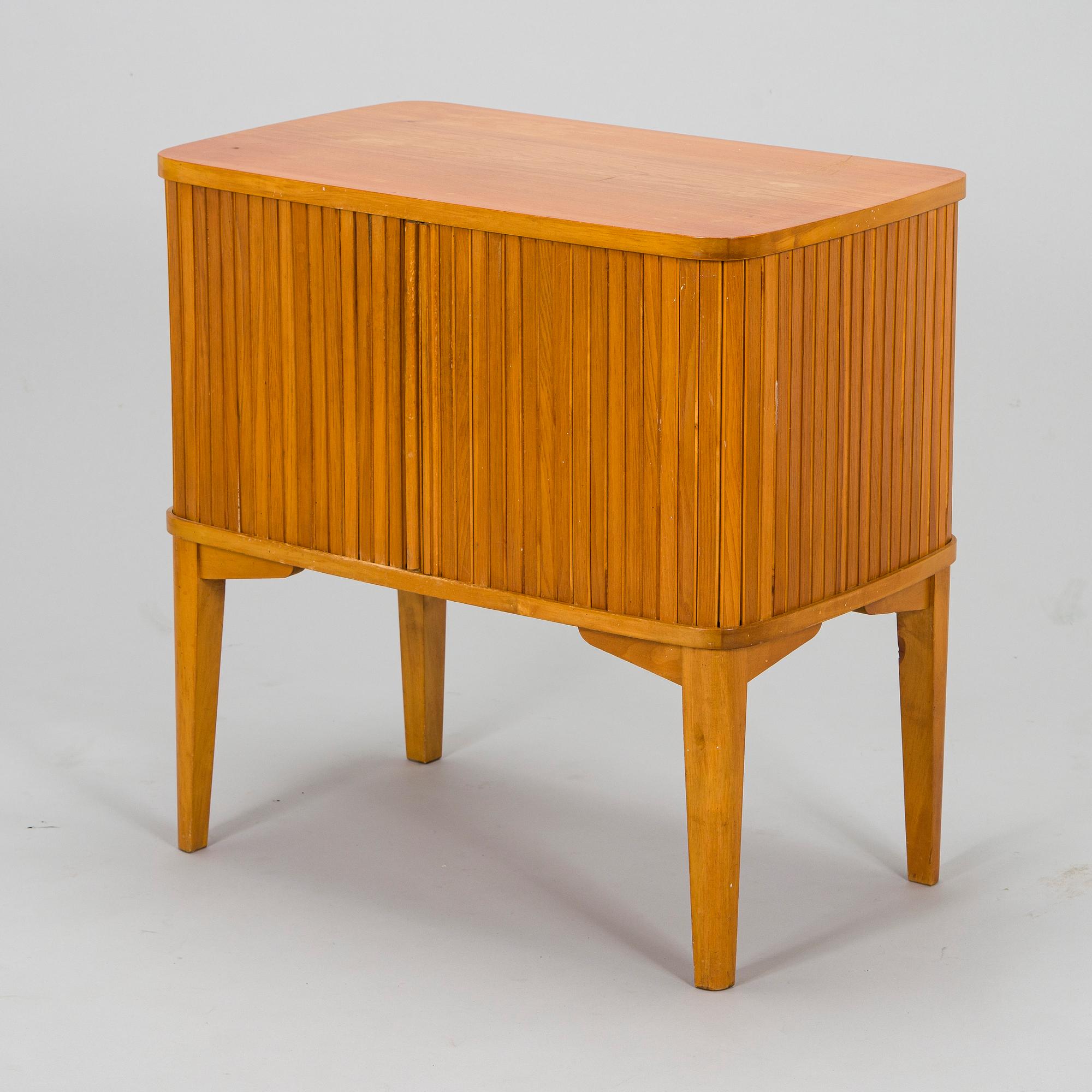 A mid-20th century radio cabinet.